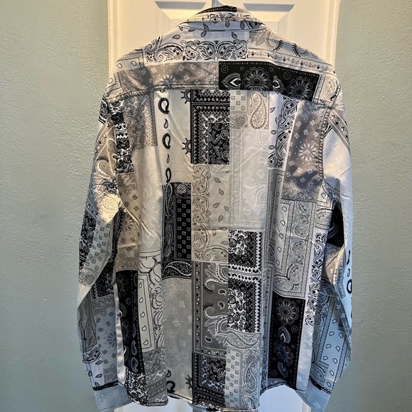 Fashion Nova handkerchief shirt XL - Picture 2 of 2